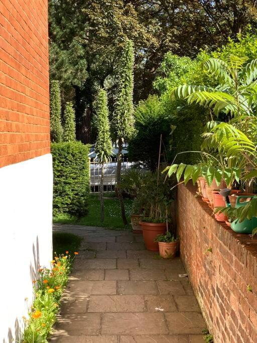 Lepine- Holiday Apartment In Sunny Folkestone Bagian luar foto