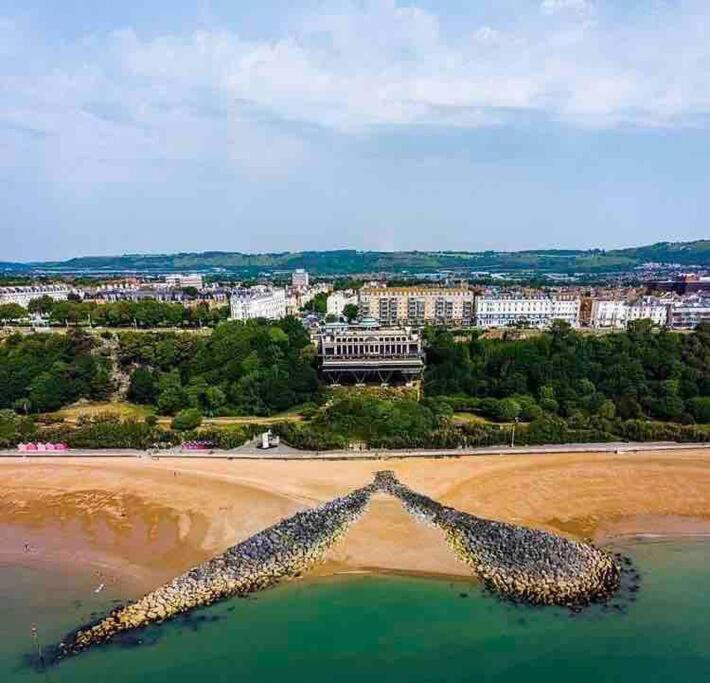 Lepine- Holiday Apartment In Sunny Folkestone Bagian luar foto