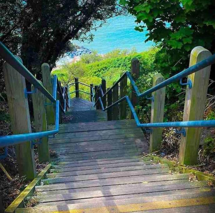 Lepine- Holiday Apartment In Sunny Folkestone Bagian luar foto