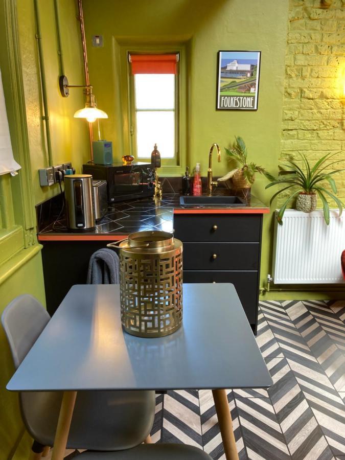 Lepine- Holiday Apartment In Sunny Folkestone Bagian luar foto